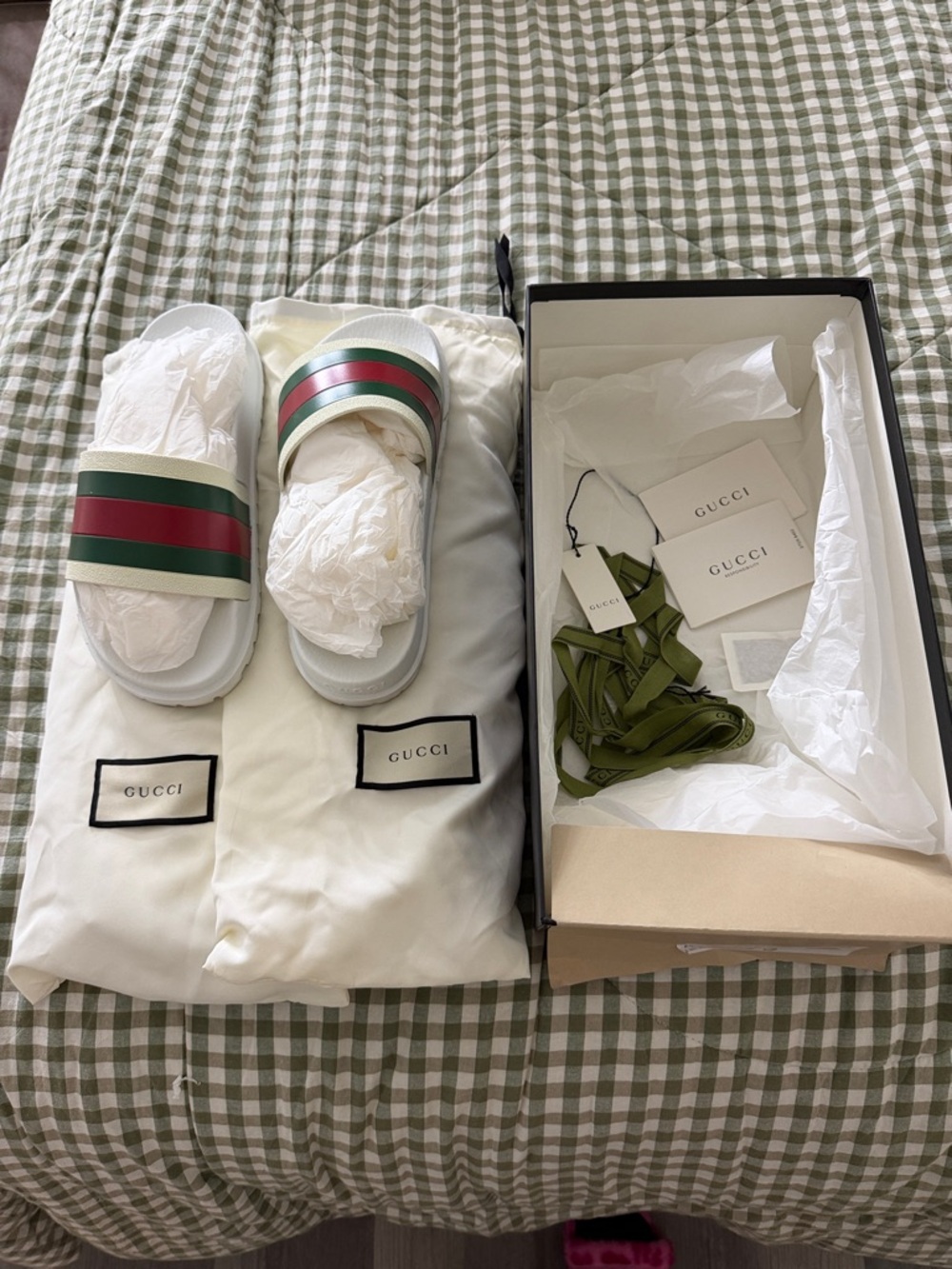 Gucci Branded sandals with original box & tags‼️
